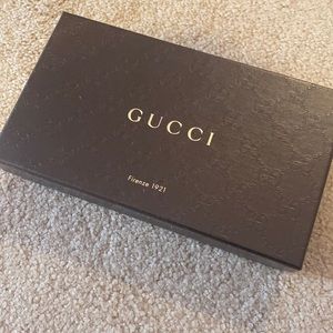 Gucci box